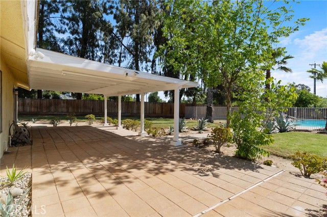 18691 Varden Drive, Madera CA: https://media.crmls.org/medias/58e3422b-0f08-4210-bb88-0df24fa85536.jpg