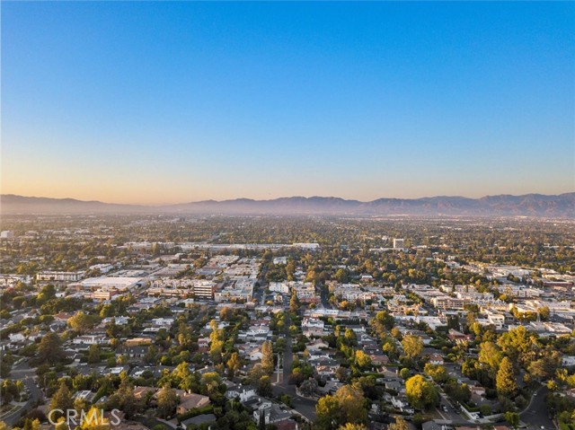Detail Gallery Image 43 of 48 For 4040 Murietta Ave, Sherman Oaks,  CA 91423 - 3 Beds | 3 Baths