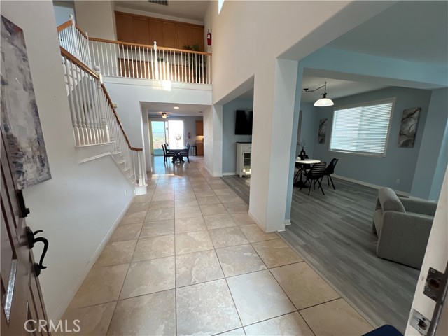 Detail Gallery Image 2 of 18 For 21 Plaza Modena, Lake Elsinore,  CA 92532 - 4 Beds | 3/1 Baths