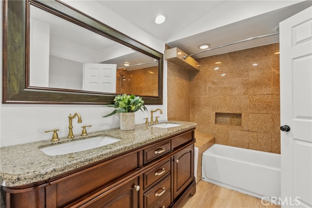 Detail Gallery Image 40 of 50 For 23121 Yvette Ln, Valencia,  CA 91355 - 3 Beds | 3 Baths