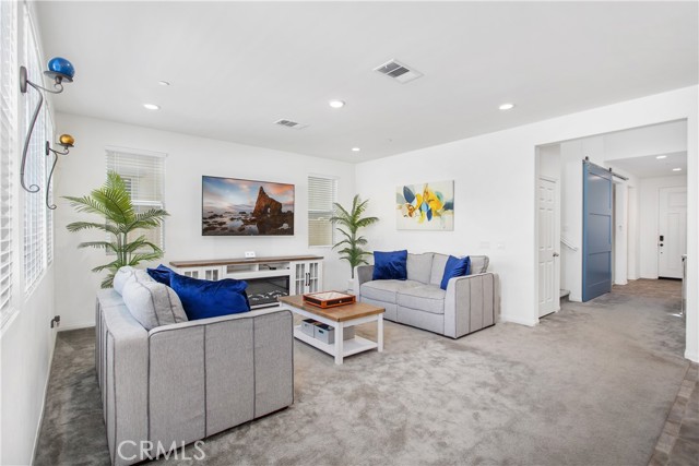 32172 Verbena Way, Temecula CA: https://media.crmls.org/medias/58e657fd-9022-41ae-b69e-3c3af448b617.jpg