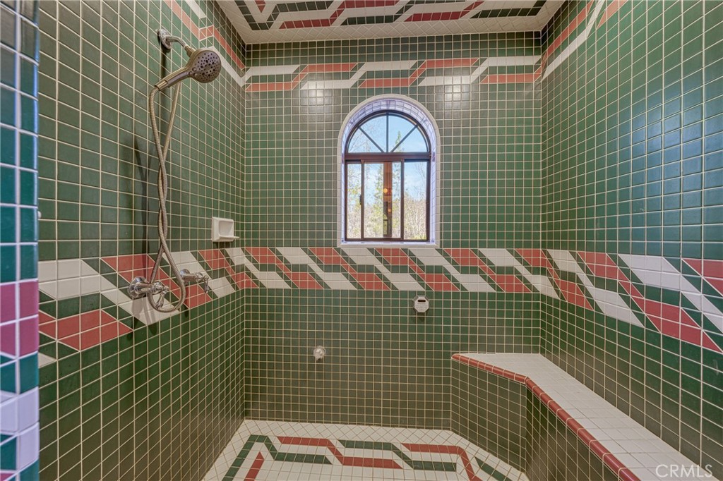 https://media.crmls.org/medias/58e684f2-63cc-4171-a519-fe12224c9bf1.jpg?preset=X-Large