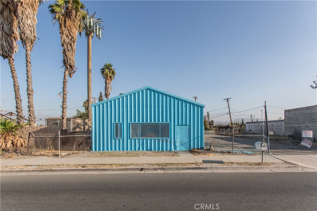 859 Inland Center Drive