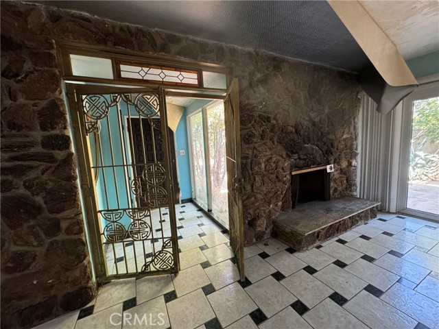 Detail Gallery Image 8 of 31 For 2757 Overland Ave, Los Angeles,  CA 90064 - 5 Beds | 3/1 Baths