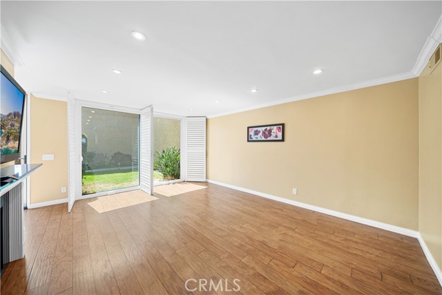 Detail Gallery Image 5 of 57 For 3520 Maricopa #1,  Torrance,  CA 90503 - 3 Beds | 3 Baths