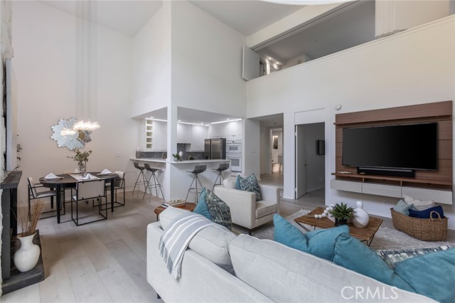 Detail Gallery Image 4 of 33 For 1007 S Catalina Ave #109,  Redondo Beach,  CA 90277 - 2 Beds | 2 Baths