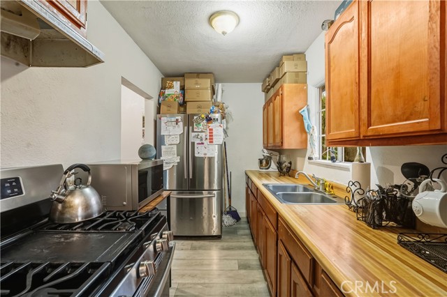 Detail Gallery Image 8 of 24 For 1341 N Fries, Wilmington,  CA 90744 - – Beds | – Baths