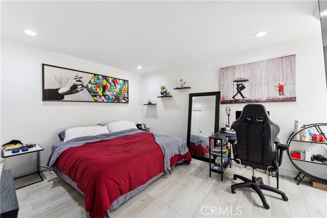 Detail Gallery Image 17 of 28 For 608 Clubhouse Ave, Newport Beach,  CA 92663 - 3 Beds | 2 Baths