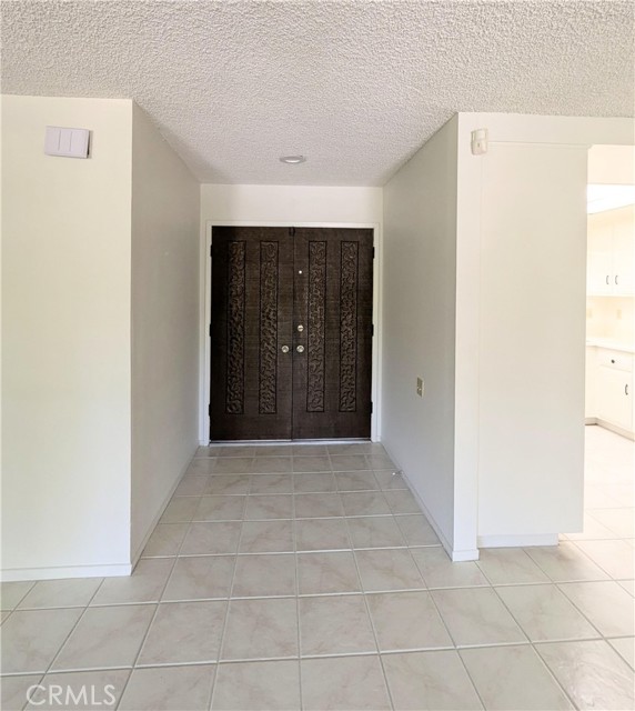 2370 Via Mariposa W, Laguna Woods CA: https://media.crmls.org/medias/58ec430c-5b9e-4f83-9d7c-836e2b11bb12.jpg