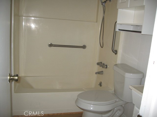 Detail Gallery Image 15 of 19 For 2756 Circle Dr, Running Springs,  CA 92382 - 2 Beds | 1/1 Baths