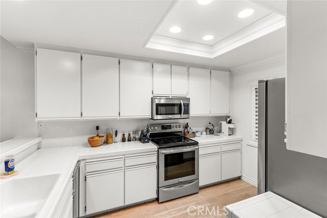 Detail Gallery Image 6 of 27 For 362 Villa Point, Newport Beach,  CA 92660 - 2 Beds | 2 Baths