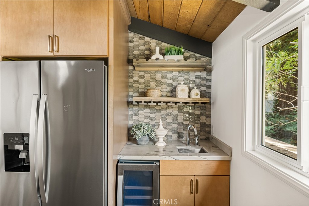 58ef2f41 Bb71 4384 8e01 271d2876623d