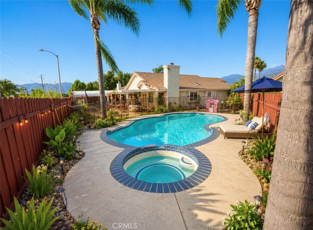 26185 Notre Dame Court