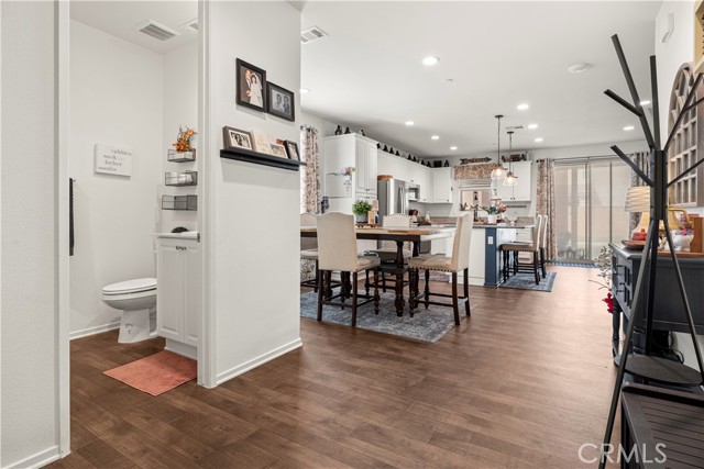 Detail Gallery Image 6 of 41 For 13254 Homeland St, Victorville,  CA 92392 - 4 Beds | 3 Baths