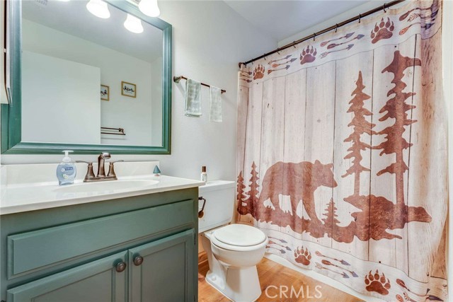513 W Victoria Court, Lake Arrowhead CA: https://media.crmls.org/medias/58f0a9e9-dddc-4591-8398-d5afe0096f01.jpg