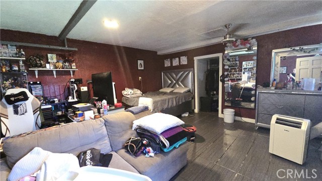 3142 W 112th W Street, Inglewood CA: https://media.crmls.org/medias/58f0b2e2-22d6-4ed3-abab-599aedea0147.jpg