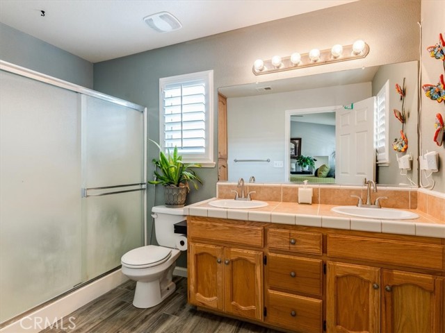 104 W Mariposa Street, Avenal CA: https://media.crmls.org/medias/58f19e50-8e9c-4a86-b7ac-eb14438b9460.jpg