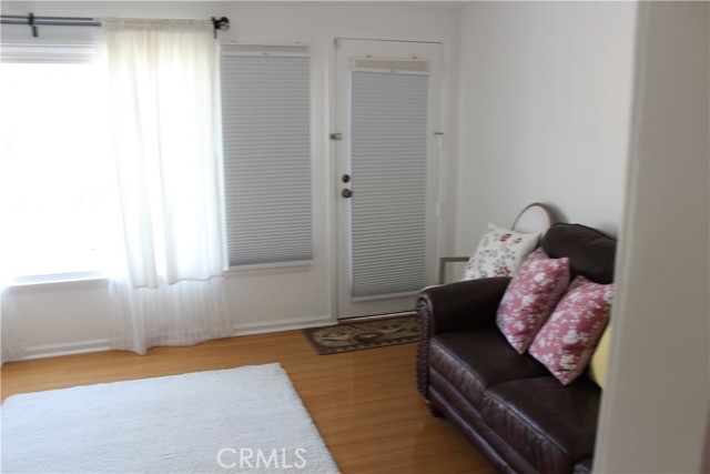 Detail Gallery Image 10 of 49 For 9812 S Denker, Los Angeles,  CA 90047 - 2 Beds | 1 Baths