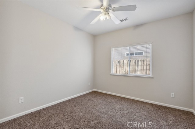 525 Mallard Avenue, Lemoore CA: https://media.crmls.org/medias/58f31e38-377c-4206-8e39-4e57b3b3c28e.jpg