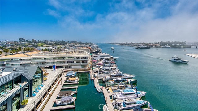 Detail Gallery Image 17 of 30 For 3121 W Coast Hwy 7ab,  Newport Beach,  CA 92663 - 3 Beds | 2 Baths