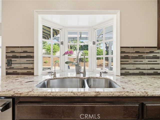 Detail Gallery Image 18 of 45 For 11030 Willowbrae, Chatsworth,  CA 91311 - 4 Beds | 4 Baths