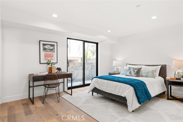 Detail Gallery Image 9 of 26 For 6509 N Contour Ln, North Hollywood,  CA 91606 - 3 Beds | 3/1 Baths