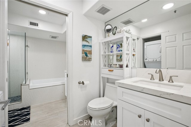 Detail Gallery Image 21 of 37 For 200 Pacific Coast #130,  Huntington Beach,  CA 92648 - 1 Beds | 1 Baths