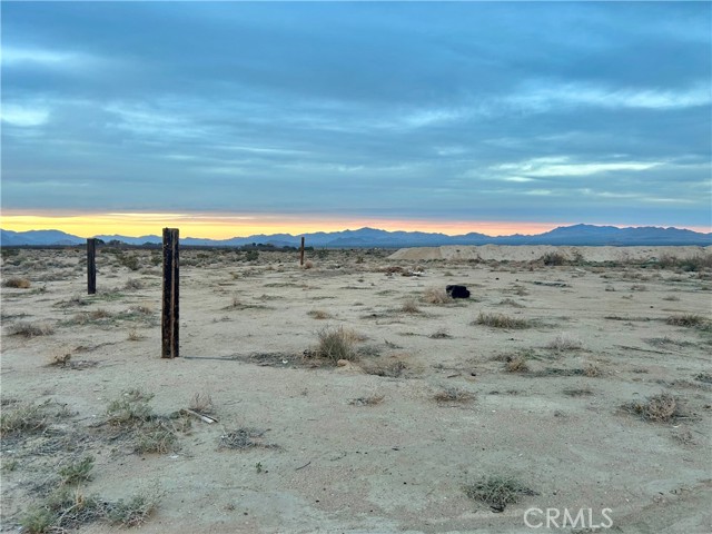 Detail Gallery Image 3 of 7 For 36352 Rodeo Rd, Lucerne Valley,  CA 92356 - – Beds | – Baths