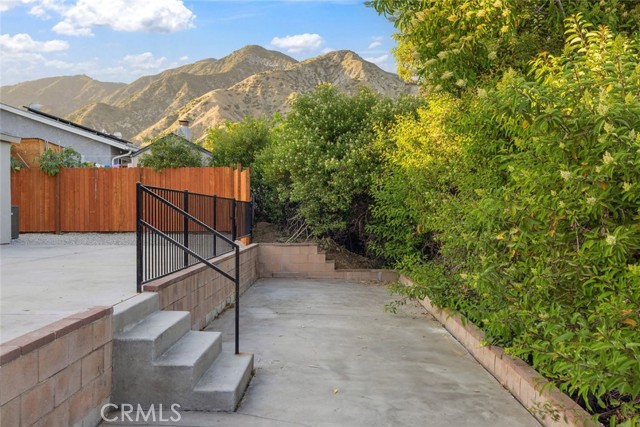 12750 Rajah Street, Sylmar CA: https://media.crmls.org/medias/58f473f3-7f72-41cc-9553-a6b2c66d7b07.jpg