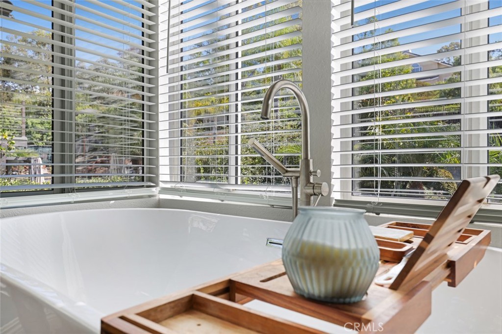 MLS #OC25218182 image #32