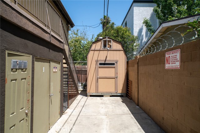 Detail Gallery Image 8 of 10 For 1805 N Bush St, Santa Ana,  CA 92706 - – Beds | – Baths
