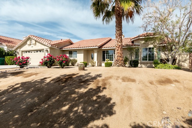 Detail Gallery Image 6 of 53 For 7714 Grand Ave, Yucca Valley,  CA 92284 - 3 Beds | 2 Baths
