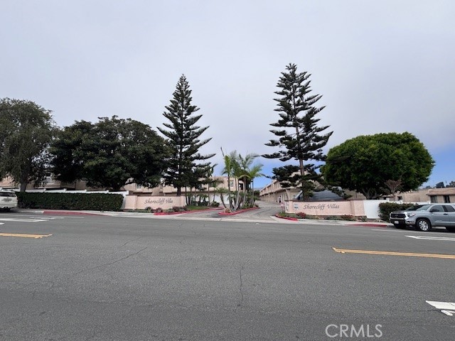 https://media.crmls.org/medias/58f6e14f-f321-40d0-bf2f-c61c3973e2a6.jpg?preset=X-Large