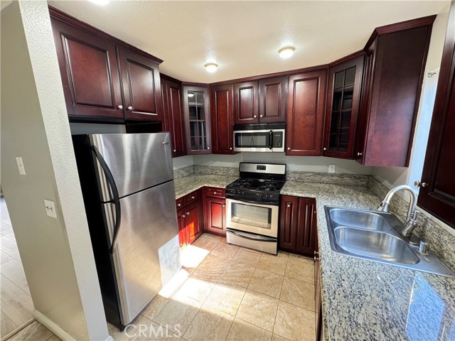 45 Harkness Avenue, Pasadena CA: https://media.crmls.org/medias/58f78256-1a02-4a99-a9d4-c7fd53034cf1.jpg