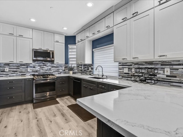 3405 S El Camino Real, San Clemente CA: https://media.crmls.org/medias/58f938ac-bb6b-475c-a05c-cfc25db14c7c.jpg