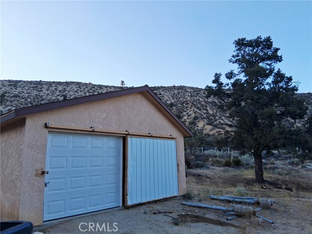 Detail Gallery Image 5 of 6 For 3215 Whispering Pines Rd, Wrightwood,  CA 92371 - 2 Beds | 1 Baths