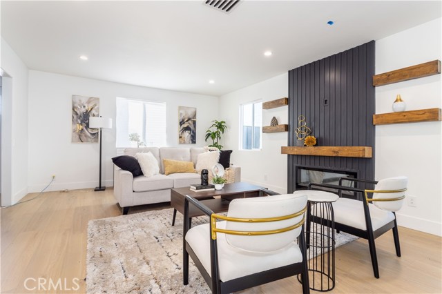 Detail Gallery Image 9 of 50 For 16235 Plummer, North Hills,  CA 91343 - 7 Beds | 5 Baths