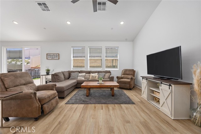 Detail Gallery Image 4 of 58 For 212 Artina Ct, Tehachapi,  CA 93561 - 4 Beds | 2 Baths