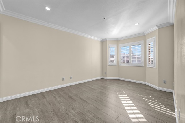 5540 Sutana Avenue photo 24