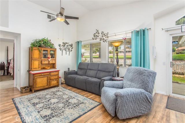 Detail Gallery Image 10 of 42 For 10311 Bel Air Dr, Cherry Valley,  CA 92223 - 3 Beds | 2 Baths