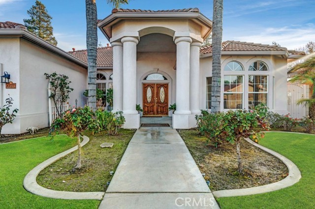 Detail Gallery Image 3 of 38 For 10727 Iron Creek Ave, Bakersfield,  CA 93312 - 4 Beds | 2 Baths