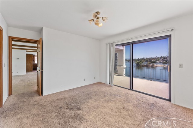 21998 Strawberry Lane, Canyon Lake CA: https://media.crmls.org/medias/58fc3c2e-650f-4c7c-9bf3-e6e89032f46a.jpg