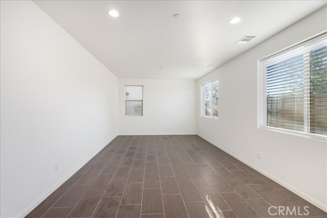 Detail Gallery Image 15 of 47 For 3126 E Painted Crescent St, Ontario,  CA 91762 - 3 Beds | 2/1 Baths