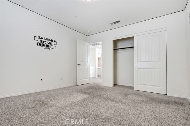 Detail Gallery Image 9 of 21 For 5594 Skimmer Dr, Jurupa Valley,  CA 91752 - 5 Beds | 3 Baths