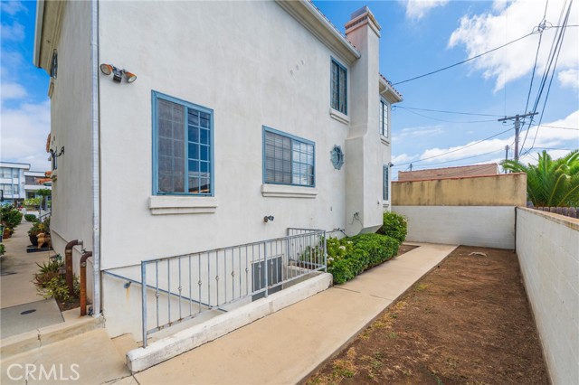 Detail Gallery Image 29 of 37 For 1043 W 12th, San Pedro,  CA 90731 - 3 Beds | 2/1 Baths