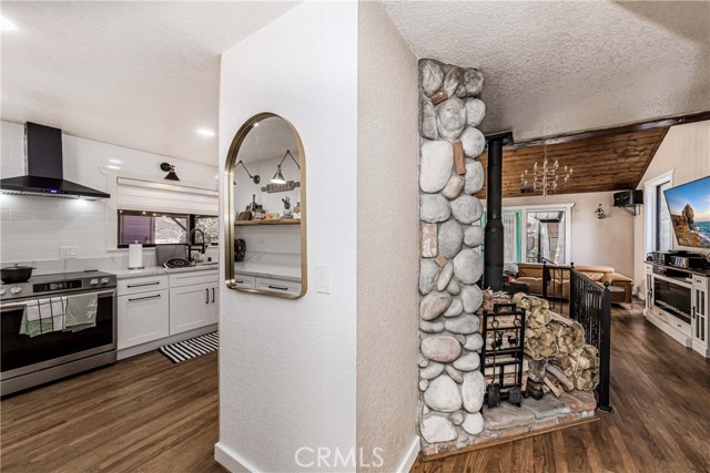 Image 17 of 38 For 37751 Foxfield Road