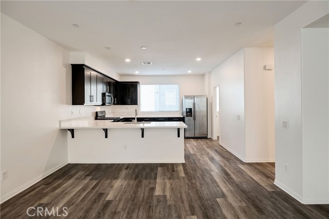 Detail Gallery Image 13 of 54 For 14424 Lily Ln #5,  Gardena,  CA 90247 - 3 Beds | 3/1 Baths