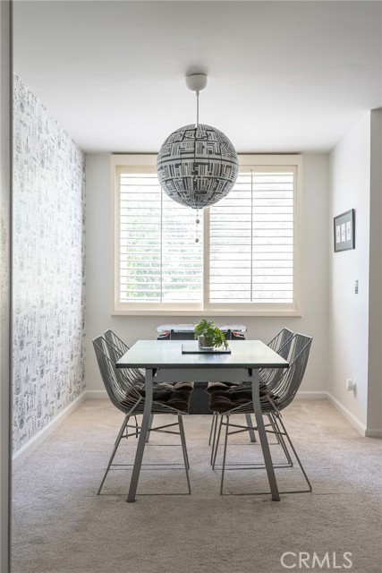 927 N Kings Road, West Hollywood CA: https://media.crmls.org/medias/58fec53c-fe65-4f95-997e-f446edf6f223.jpg