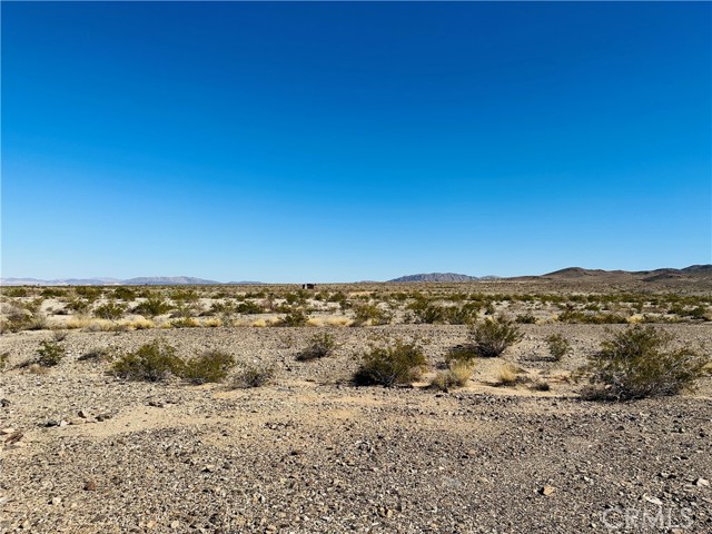 Detail Gallery Image 7 of 21 For 5 Sullivan Rd, Twentynine Palms,  CA 92277 - – Beds | – Baths