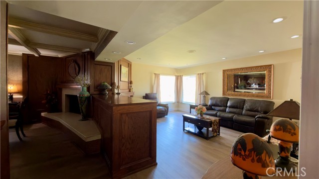 Detail Gallery Image 12 of 35 For 451 N Baldy Vista, Glendora,  CA 91741 - 4 Beds | 6 Baths